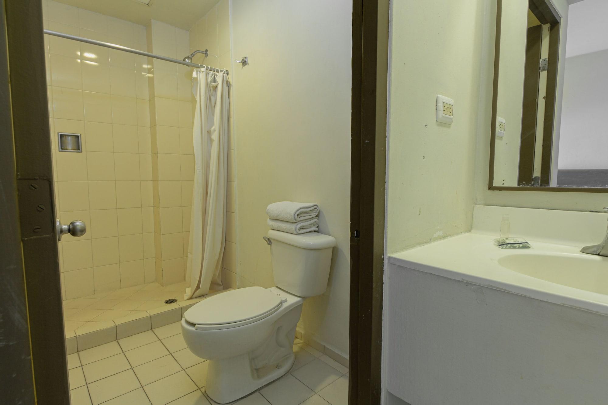 Hotel Plaza Del Arco Express Monterrey Eksteriør billede