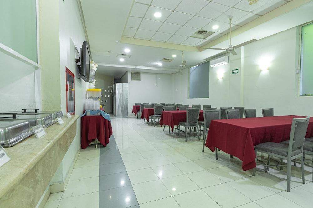 Hotel Plaza Del Arco Express Monterrey Eksteriør billede