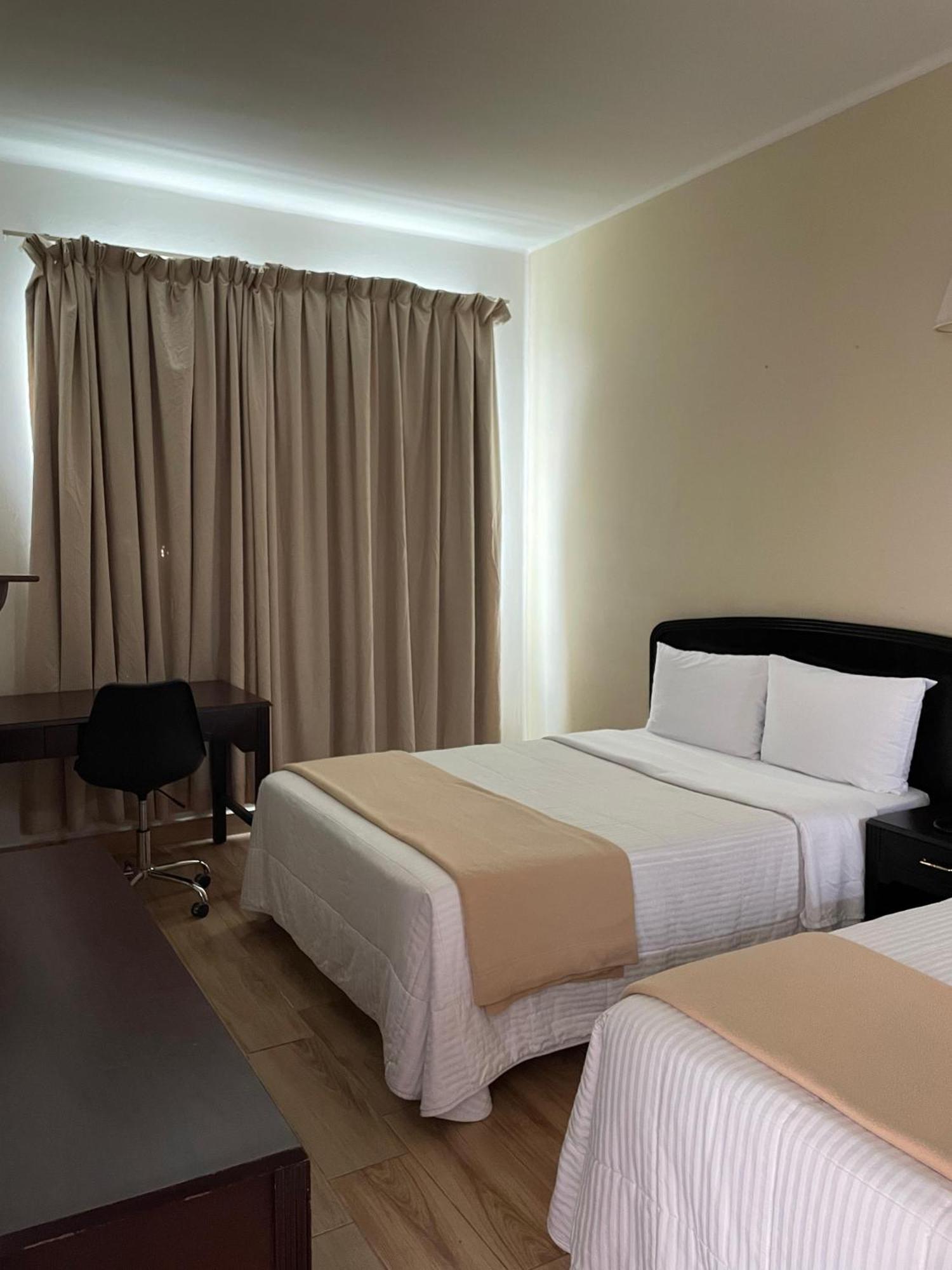 Hotel Plaza Del Arco Express Monterrey Eksteriør billede