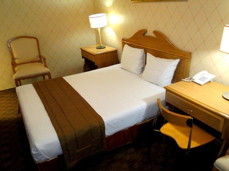 Hotel Plaza Del Arco Express Monterrey Eksteriør billede