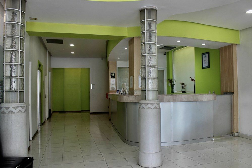 Hotel Plaza Del Arco Express Monterrey Eksteriør billede